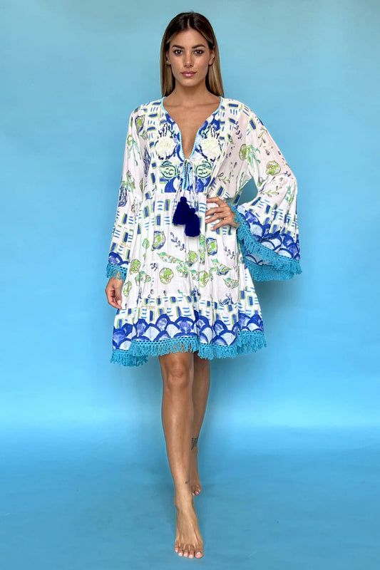 Short dress with V-neck