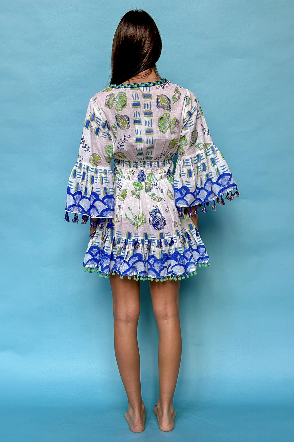 Short dress with spring waistband